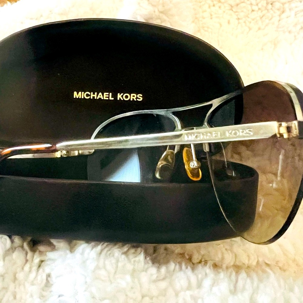 Michael Kors Unisex Aviator Sunglasses - Picture 7 of 11